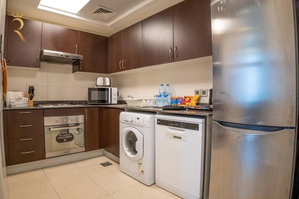 Mangrove Serenity Luxurious 2Br Apartment