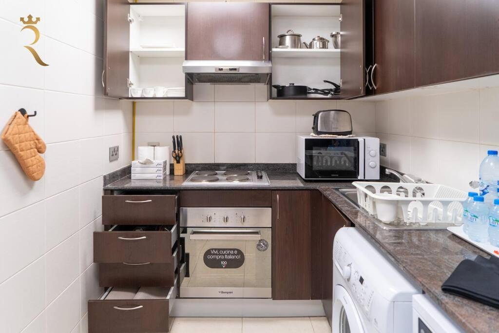 Mangrove Serenity Luxurious 2Br Apartment
